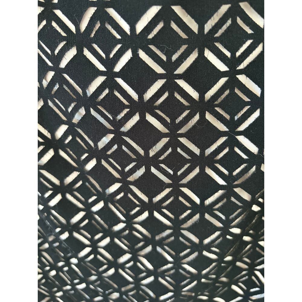 White House Black Market Black Laser Cut Skirt Size 4 Geometric Pattern Chic - Picture 4 of 9